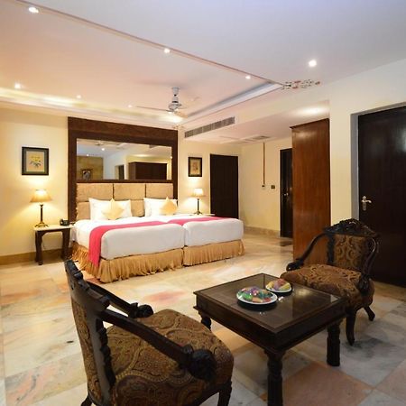 ทาไลบาห์ พาเลซ Hotel Amer ภายนอก รูปภาพ