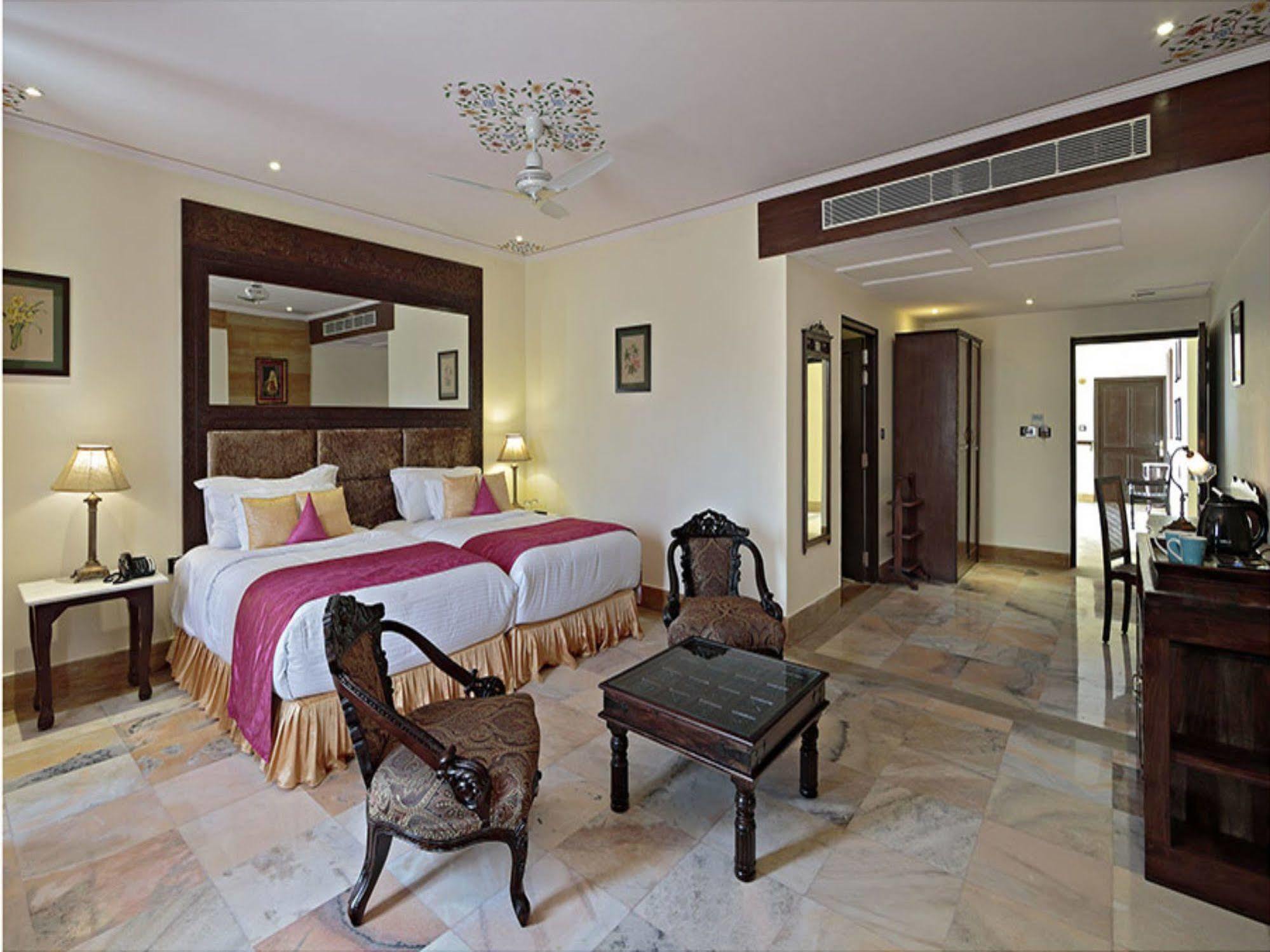 ทาไลบาห์ พาเลซ Hotel Amer ภายนอก รูปภาพ
