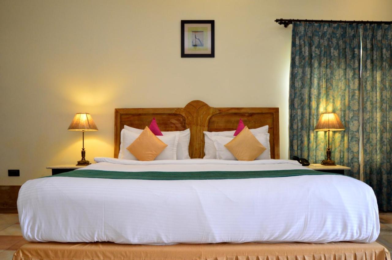 ทาไลบาห์ พาเลซ Hotel Amer ภายนอก รูปภาพ