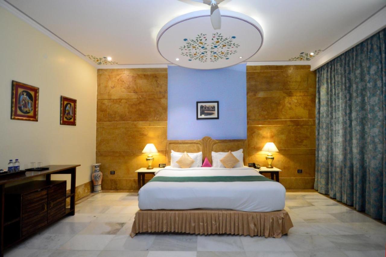 ทาไลบาห์ พาเลซ Hotel Amer ภายนอก รูปภาพ