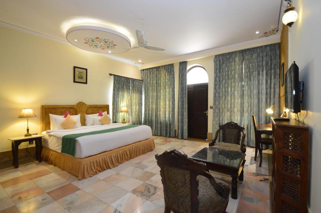 ทาไลบาห์ พาเลซ Hotel Amer ภายนอก รูปภาพ