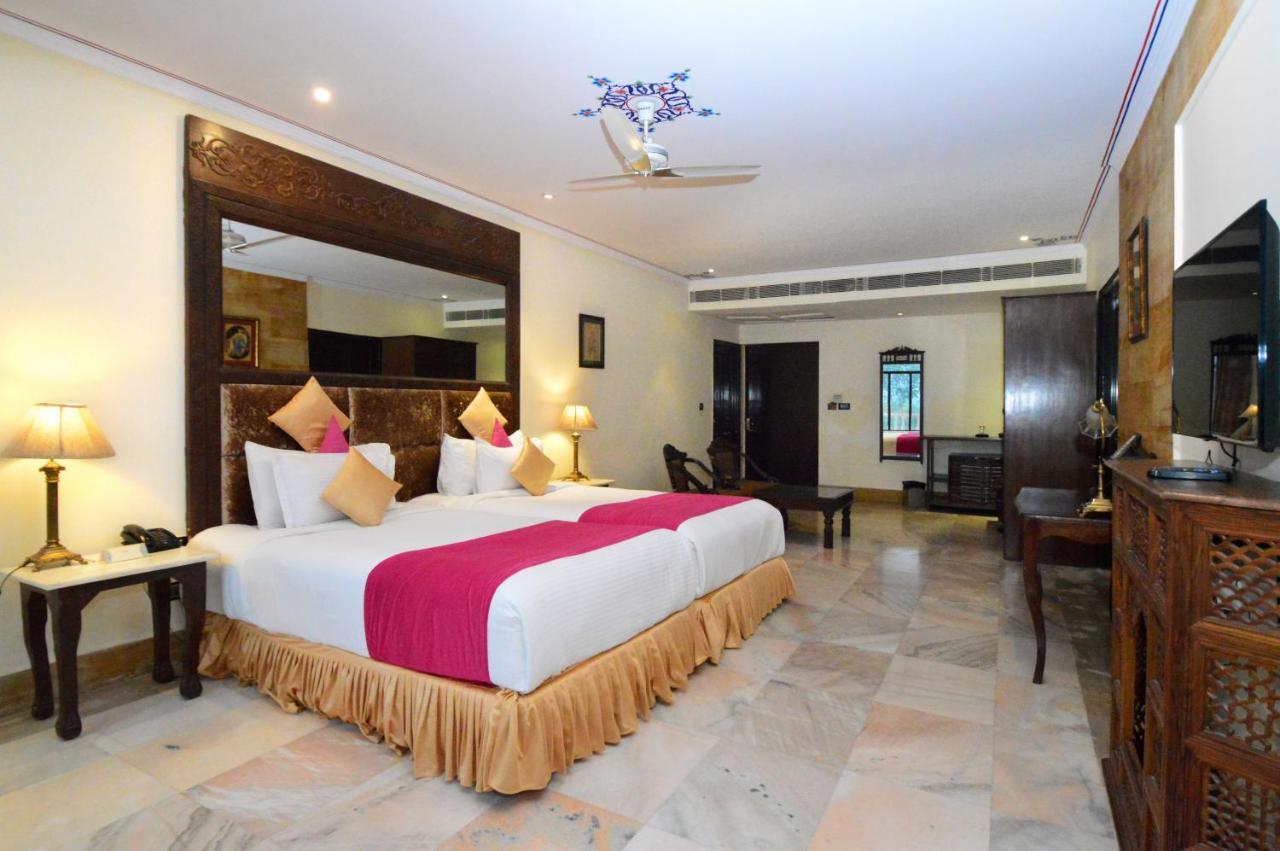 ทาไลบาห์ พาเลซ Hotel Amer ภายนอก รูปภาพ