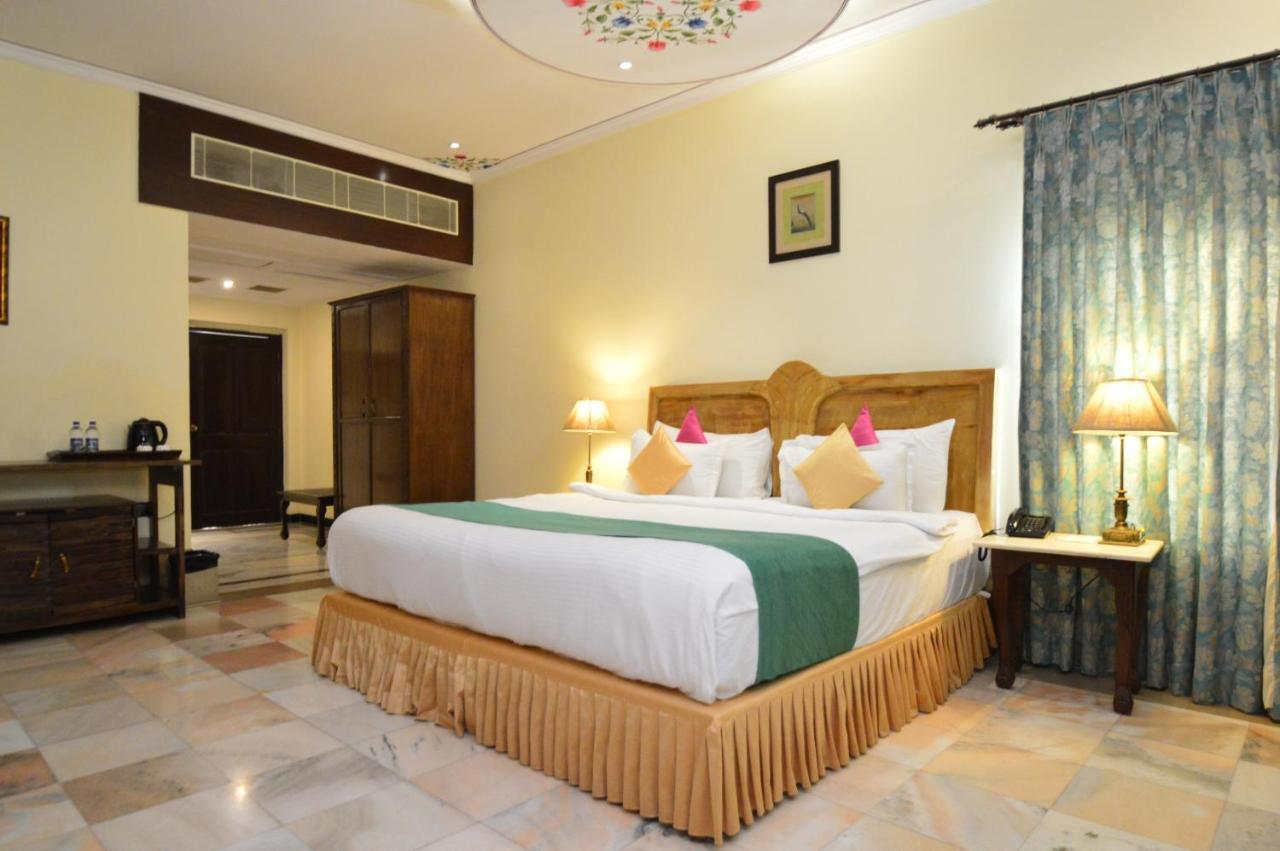 ทาไลบาห์ พาเลซ Hotel Amer ภายนอก รูปภาพ